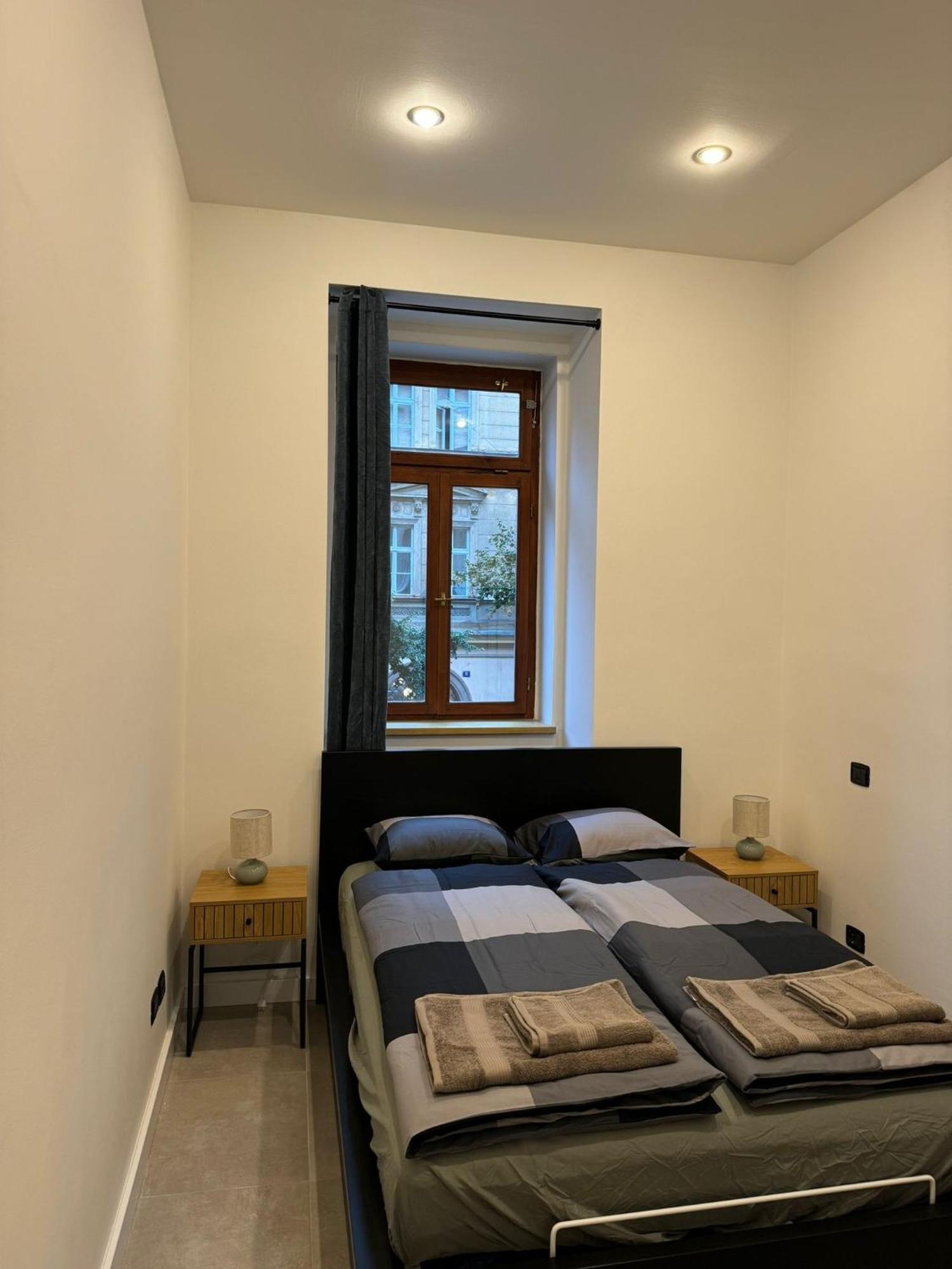 Cool Vitkova With Balcony Appartamento Praga